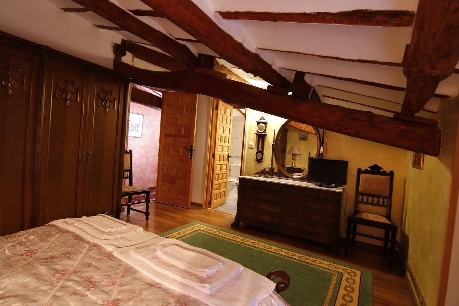 Casa Victoria Hotel Ciruena Bilik gambar